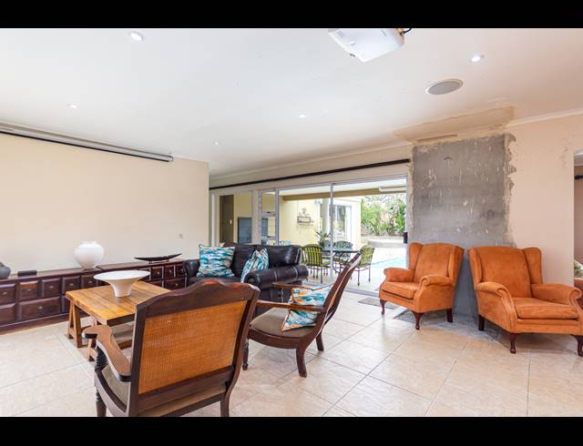 3 BEDROOM HOUSE FOR SALE IN WEST BEACH
